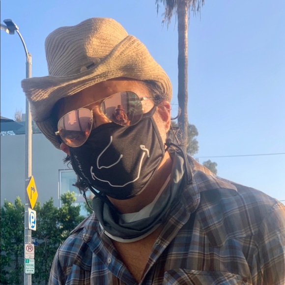 SIMPLE THINGS masks - Picture 2 of 5